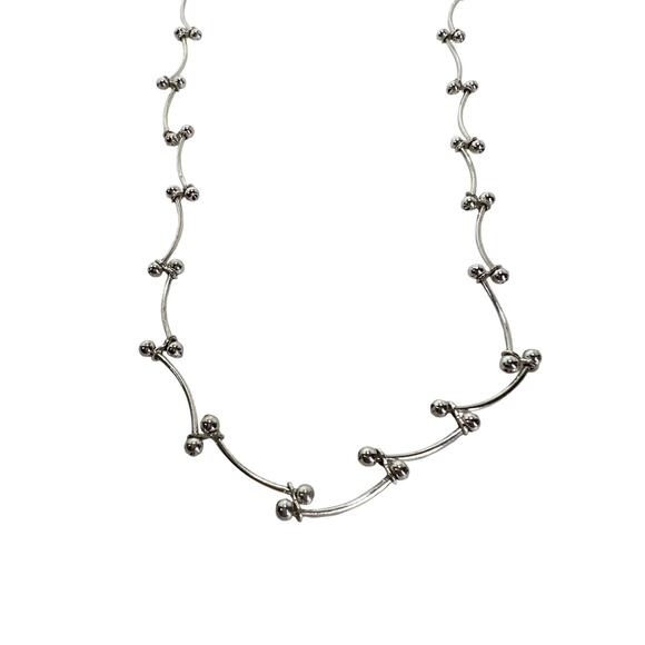 NINE WEST Silver Tone Station Necklace Ball Bead Curved Bark Link Chain Modern - Picture 3 of 9